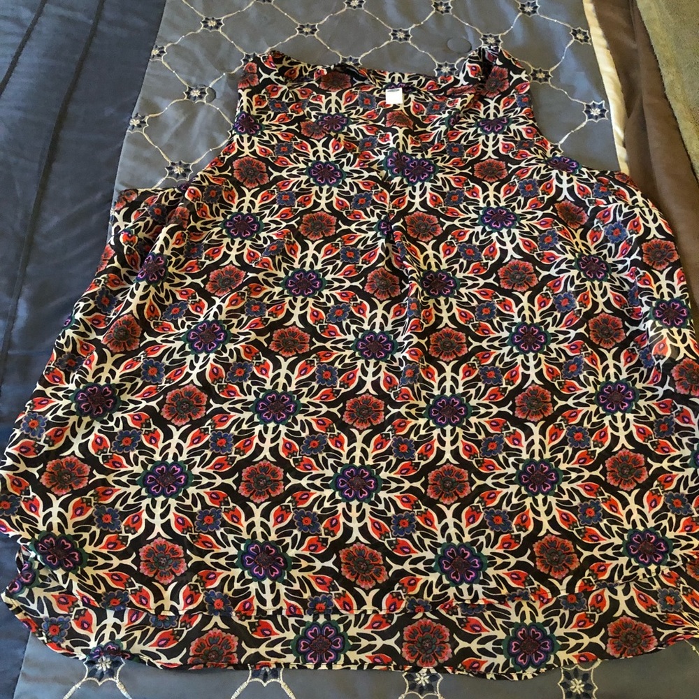 Cute flowy tank top, rayon sheer